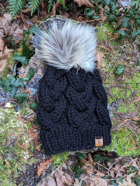 Knit Cable Beanie BLACK